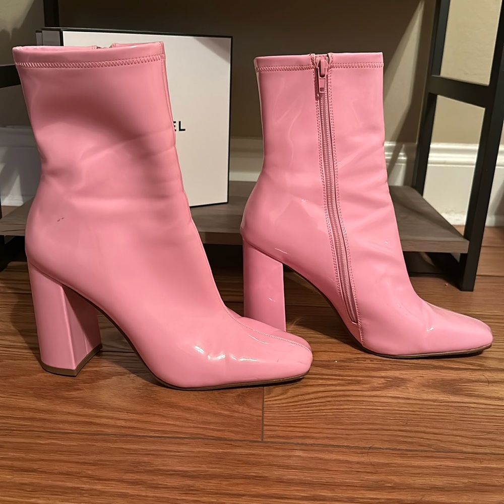 Steve Madden Lynden Booties size 9.5
